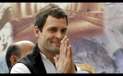 फेसबुक के बाद अब NAMO APP पर सवाल, राहुल का हमला-पीएमओ का पलटवार