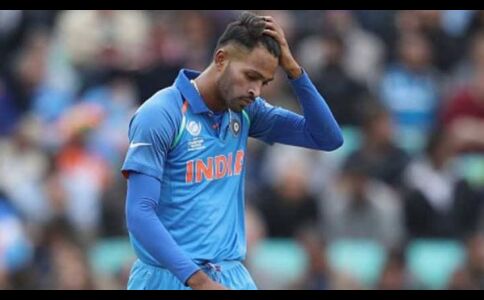 क्रिकेटर हार्दिक पंड्या के खिलाफ FIR, अंबेडकर पर किया था विवादित ट्वीट