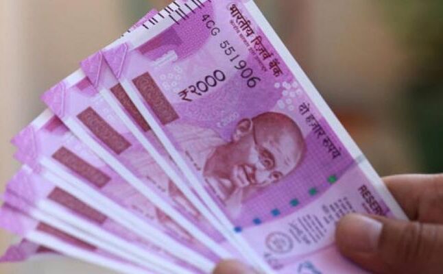 प्रदेश के 18 लाख कर्मचारियों को अक्तूबर से बढ़े हुए डीए के भुगतान की तैयारी... प्रदेश के 18 लाख कर्मचारियों को अक्तूबर से बढ़े हुए डीए के भुगतान की तैयारी...
