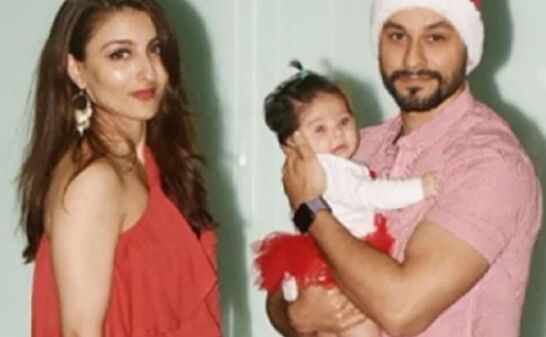 एक दिन में दूसरी बार मीडिया के सामने आईं इनाया नौमी, चुरा ली सारी लाइम लाइट