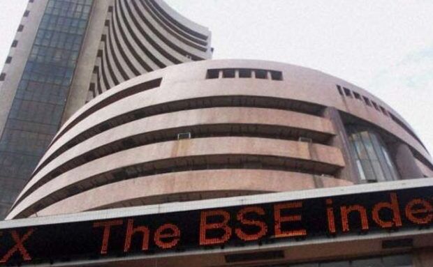 सेंसेक्स 250 अंक से ज्यादा टूटकर हुआ बंद, रियल्टी शेयर्स में हुई मुनाफावसूली