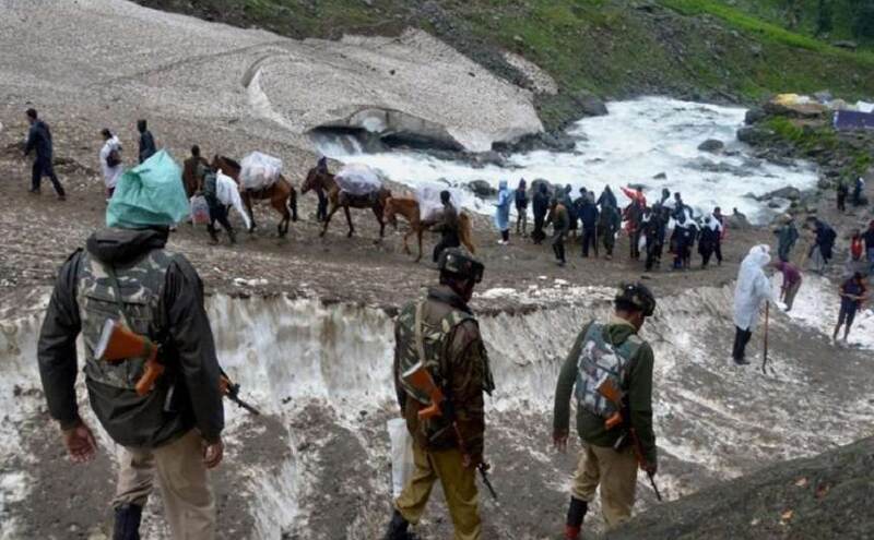 अमरनाथ यात्रा: भूस्खलन से पांच यात्रियों की मौत, बारिश ने बढ़ाई मुश्किलें