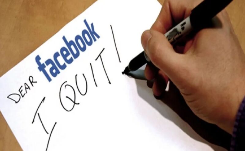 Facebook से युवाओं को हो रही नफरत, बुजुर्गों के लिए बना चौपाल