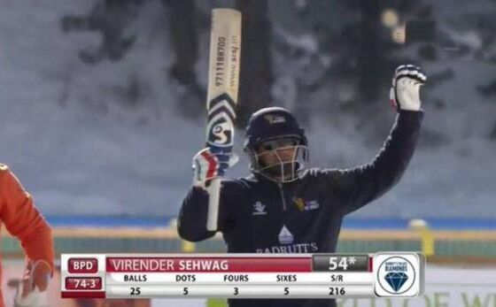 बर्फ के मैदान पर भी दिखा वीरू का जलवा, चौके से पारी की शुरुआत