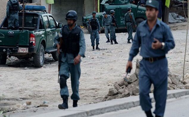 अफगानिस्‍तान के मुकुर जिला पुलिस मुख्‍यालय में फायरिंग