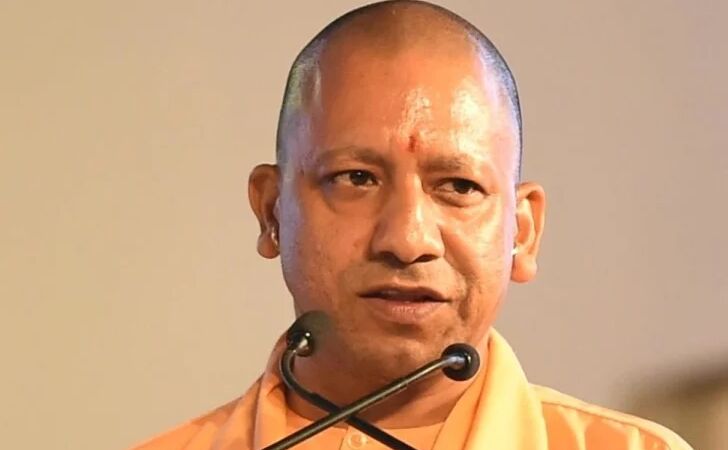 सीएम योगी का सख्त निर्देश: कक्षा के समय शिक्षक दफ्तर में दिखे तो होंगे बर्खास्त... सीएम योगी का सख्त निर्देश: कक्षा के समय शिक्षक दफ्तर में दिखे तो होंगे बर्खास्त...
