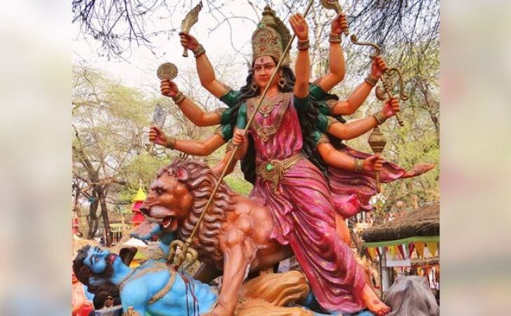 इस कारण माँ दुर्गा करती हैं शेर की सवारी