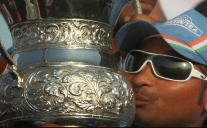 जिस कप्तान ने दो बार देश को विश्व चैंपियन बनाया, आज नौकरी के लिए भटक रहा है दर-दर