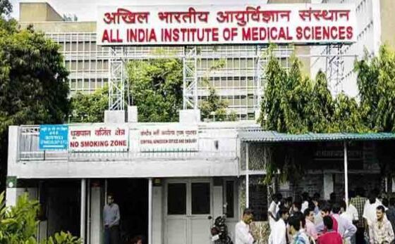 AIIMS में बदसलूकी के खिलाफ डॉक्टर हड़ताल पर, मरीज परेशान