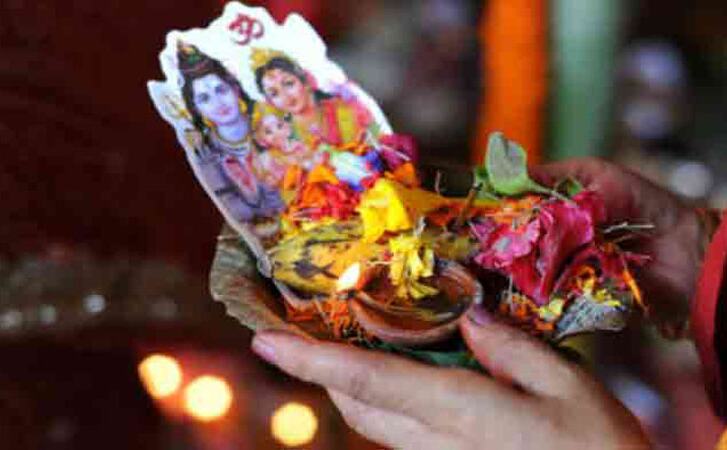 संकल्प शक्ति का प्रतीक है हरतालिका तीज, जानिए पूजा का शुभ मुहूर्त और विधि संकल्प शक्ति का प्रतीक है हरतालिका तीज, जानिए पूजा का शुभ मुहूर्त और विधि