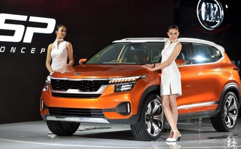 कारों पर मिल रही आठ लाख तक की छूट, पुराने स्टॉक खत्म करने में जुटीं कंपनियां