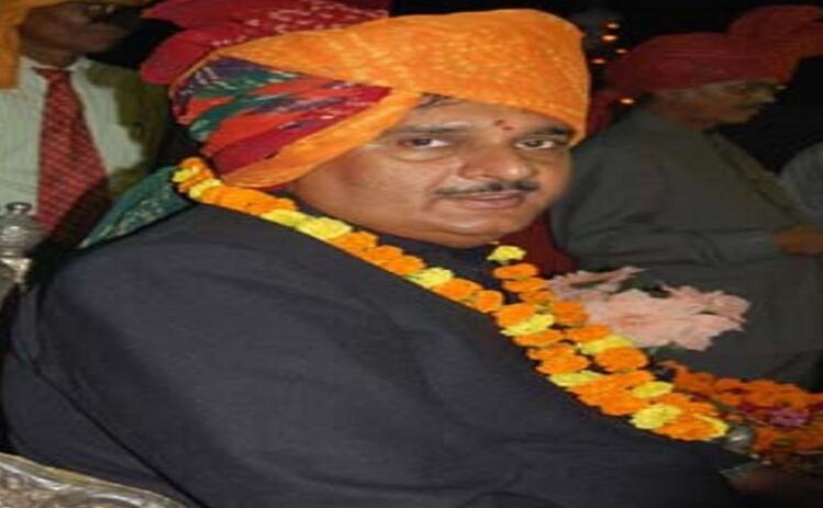 मध्यप्रदेश: चुनाव से पहले भाजपा को झटका, पूर्व विधायक ने थामा कांग्रेस का हाथ मध्यप्रदेश: चुनाव से पहले भाजपा को झटका, पूर्व विधायक ने थामा कांग्रेस का हाथ