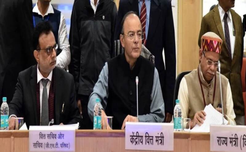 GST: किन 29 वस्तुओं पर घटा टैक्स, कौन सी 53 सेवाओं पर कम हुआ शुल्क, देखिए पूरी लिस्ट