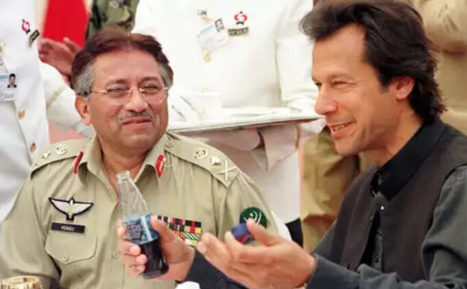 मुशर्रफ मंत्रिमंडल के 12 नेता इमरान सरकार में बने मंत्री