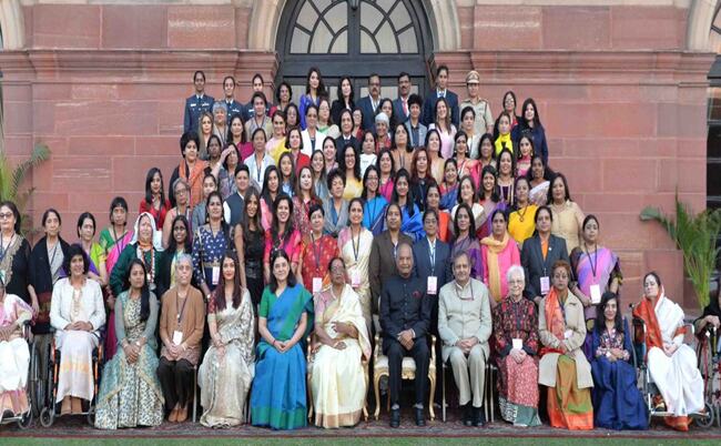 राष्ट्रपति कोविंद ने अपने-अपने क्षेत्र में 112 असाधारण महिलाओं को किया सम्मानित