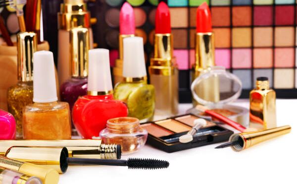 एक्सपायर हो चुके ब्यूटी प्रोडक्ट को इस तरह करें इस्तेमाल