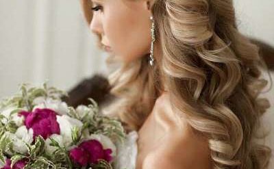 बिना पार्लर जाए भी कर सकती हैं बालों को कर्ली