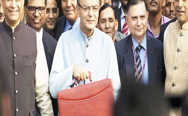 उद्योग जगत ने शुरू की राहत की मांग: मोदी सरकार उद्योग जगत ने शुरू की राहत की मांग: मोदी सरकार