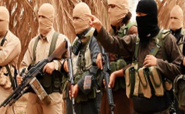 इराक में ISIS के 5 कमांडर गिरफ्तार, ट्रंप ने खुद दी जानकारी