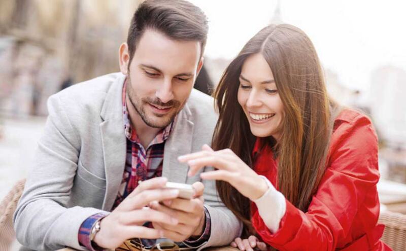 लड़कों की तरफ जल्दी आकर्षित होती हैं ऐसी आंखों वाली लड़कियां