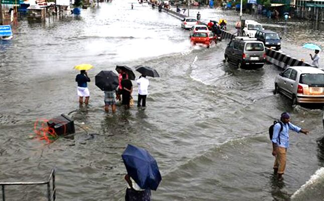 पाक में बारिश ने तोड़ा 38 सालों का रेकॉर्ड, 14 मौतें