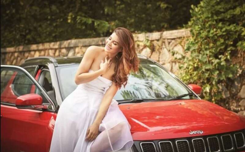 सेलेब्रिटीज की पसंद बन रही ये 15 लाख की गाड़ी, जैकलीन फर्नांडिस ने भी खरीदी