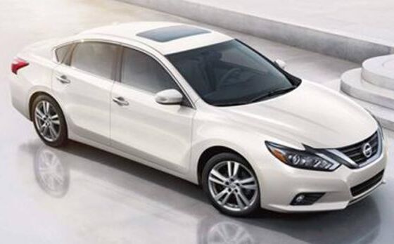 नए साल का पहला झटका, आज से 25 हजार तक महंगी होंगी इस कंपनी की कारें