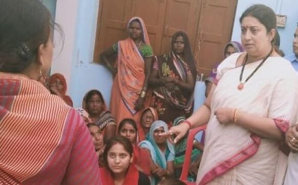 हत्यारा अगर पाताल में भी होगा तो ढूंढ निकालेंगे: स्मृति ईरानी हत्यारा अगर पाताल में भी होगा तो ढूंढ निकालेंगे: स्मृति ईरानी