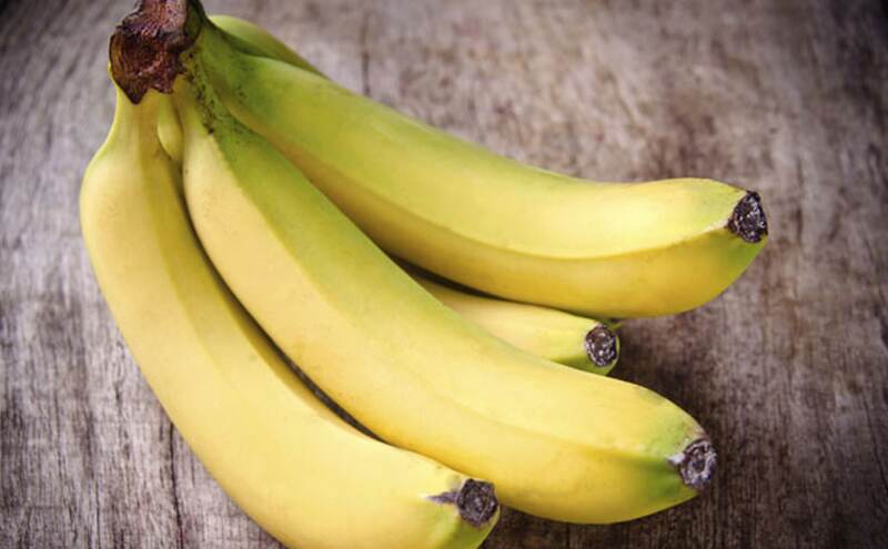 सोने से पहले केला उबालकर खाने का ये फायदा आपको हैरान कर देगा