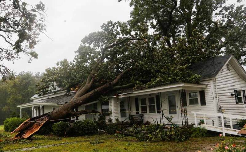 फ्लोरेंस के कारण अंधेरे में डूबा अमेरिका, 7 लाख से ज्यादा घरों की बिजली गुल