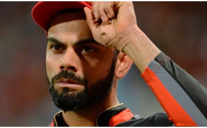 विराट कोहली से हुई भूल, लग गया 12 लाख रुपये का जुर्माना