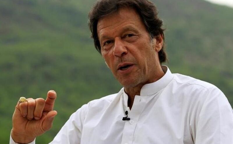 इमरान खान ने किया शरीफ-मोदी की दोस्ती पर वार कहा- नवाज के मुश्किल वक्त में क्यों होता है...