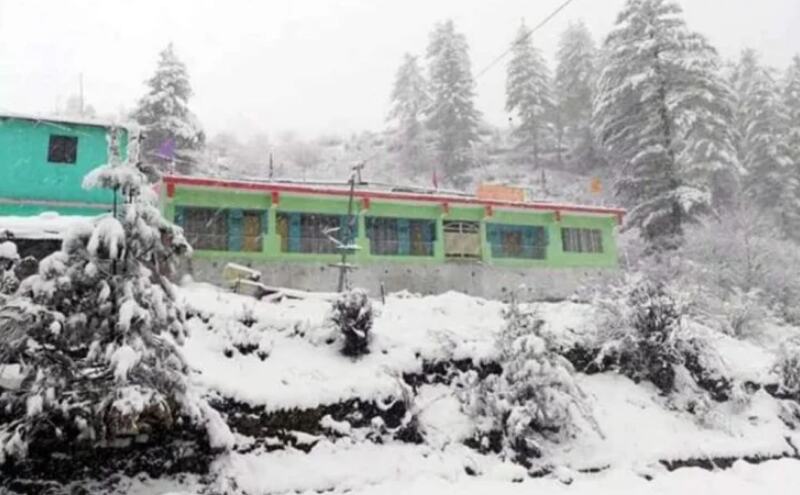 अमेरिका और यूरोप के बाद एशिया में बर्फीले तूफान का कहर