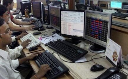 सेंसेक्स 232 अंक गिरकर 34616 के स्तर पर, रियल्टी शेयर्स में हुई मुनाफावसूली