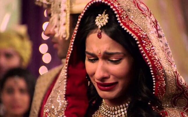 बेटी को विदाई में भूलकर भी ना दें ये चीज, वरना हो जाएंगे कंगाल