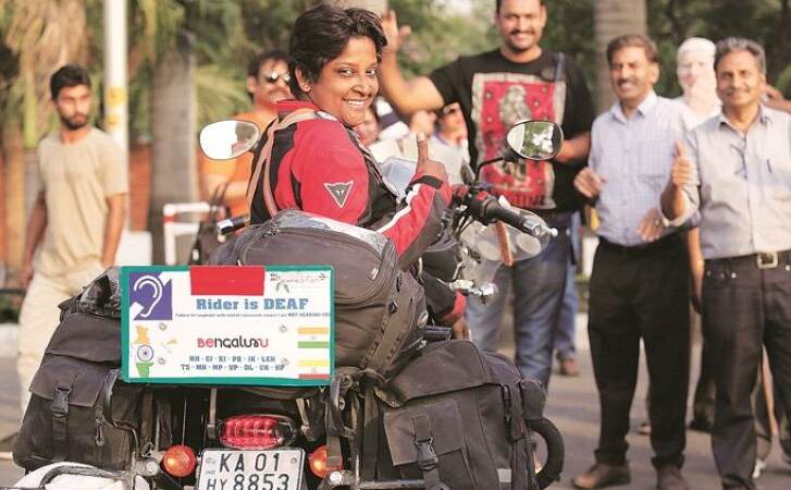 सुन और बोल नहीं सकती फिर भी बाइक से किया 8300 किलोमीटर का सफर