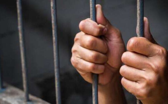 चंडीगढ़ः हत्या के मामले में दो नाबालिग को तीन-तीन साल की सजा और 600 रूपया का जुर्माना चंडीगढ़ः हत्या के मामले में दो नाबालिग को तीन-तीन साल की सजा और 600 रूपया का जुर्माना