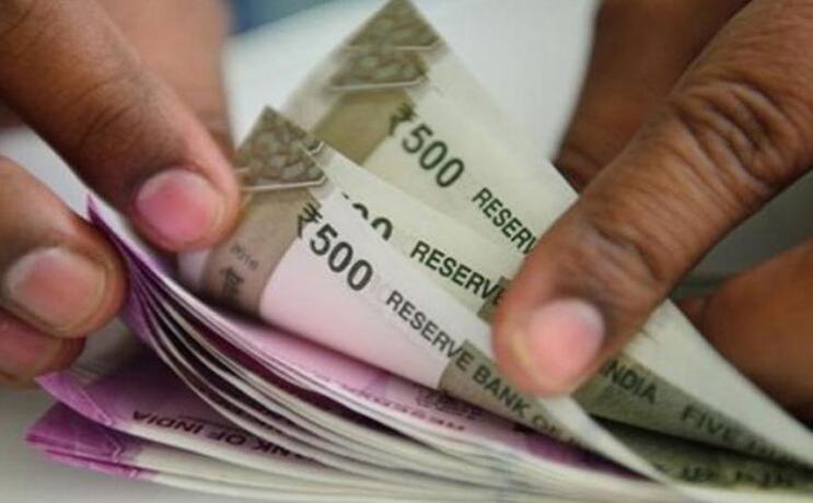 यूपी के 15 लाख कर्मचारियों को नए साल का सरकार ने दिया तोहफा, DA में बंपर बढ़ोतरी