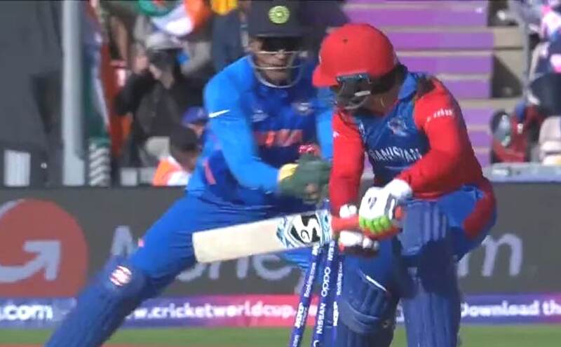 धोनी की शानदार स्टंपिंग, राशिद खान आउट और पलट गया पूरा मैच; धोनी की शानदार स्टंपिंग, राशिद खान आउट और पलट गया पूरा मैच;