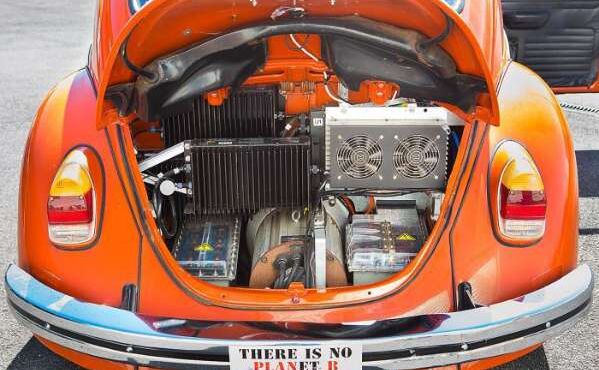 फॉक्सवैगन की इस इलेक्ट्रिक कार के फीचर्स जान दंग रह जाएंगे आप