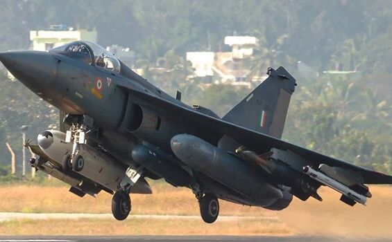 वायुसेना प्रमुख का खुलासा, चीन ने तिब्‍बत में लड़ाकू विमान तैनात किए