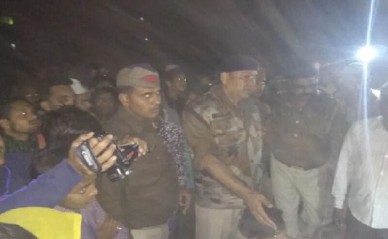 यूपी: हापुड़ में ट्रेन से कटकर छह युवकों की मौत, पटरियों के किनारे चल रहे थे सभी