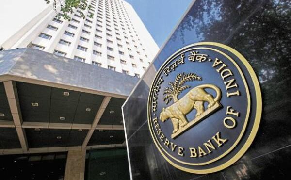 सरकार ने RBI से मांगा 13 हजार करोड़ का अतिरिक्त लाभांश