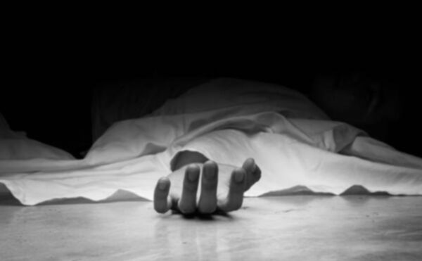 व्यापम घोटाले की आरोपी डॉ. मनीषा ने किया सुसाइड, केजीएमयू के ट्रॉमा सेंटर में हुई मौत व्यापम घोटाले की आरोपी डॉ. मनीषा ने किया सुसाइड, केजीएमयू के ट्रॉमा सेंटर में हुई मौत