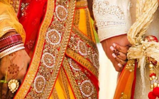 ग्रेटर नोएडा: ज्वैलरी-पैसों के लिए कई जोड़ों ने दोबारा रचाई सरकारी शादी!