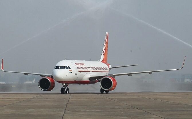 लंदन से दो घंटे देरी से उड़ा एयर इंडिया का विमान, सामने आया चौंकाने वाली वजह