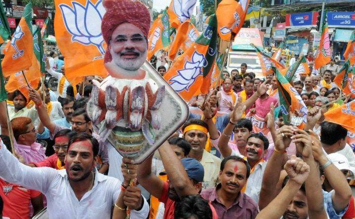 BJP यात्राओं और जातीय सम्मेलनों से काबू में करेगी मिशन 2019