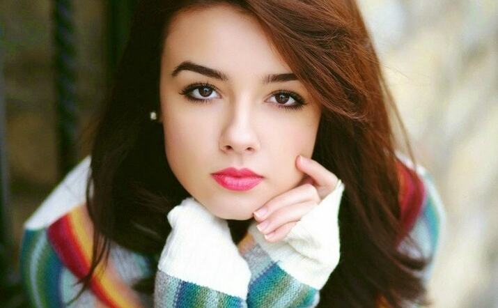 सुंदर आँखें और गोल गाल पाने के लिए करें ये उपाय