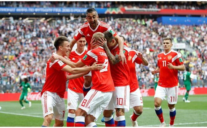 FIFA World Cup 2018 में सउदी अरब को जकड़ा, ओपनिंग गेम में रूस का जलवा