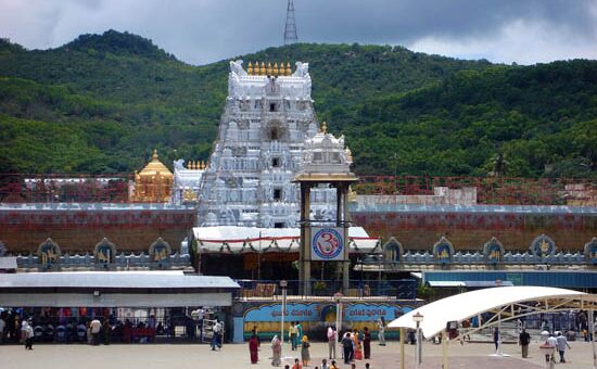 मंदिरों में एक जनवरी को ना मनाएं उत्सव, ये हिंदू परंपरा नहीं: आंध्र प्रदेश सरकार